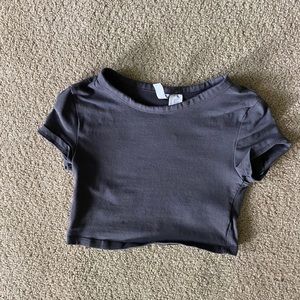 GRAY CROPPED TOP